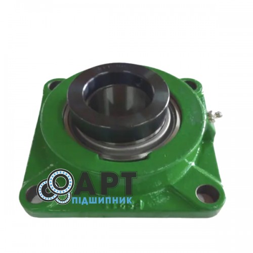 AH213902 Корпус з підшипником у зборі John Deere